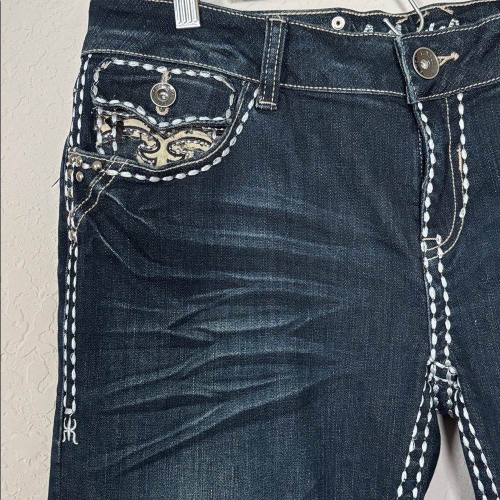 LA IDOL Dark Wash Embellished Capri Jeans- Thick White Contrast Stitch. Size 15 - Picture 3 of 10